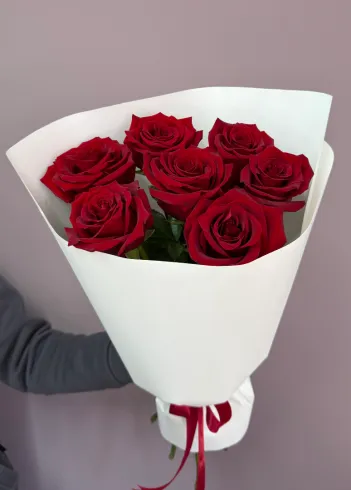 Красные розы Валентинка❤️ от интернет-магазина цветов в 