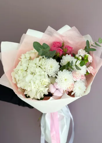 Букет с гортензией &laquo;Грация&raquo; от интернет-магазина цветов в 