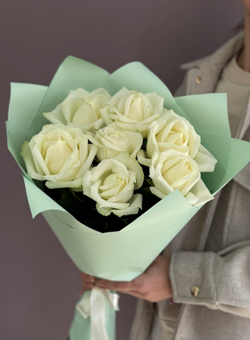 Белые розы «Аваланж» от интернет-магазина цветов в 