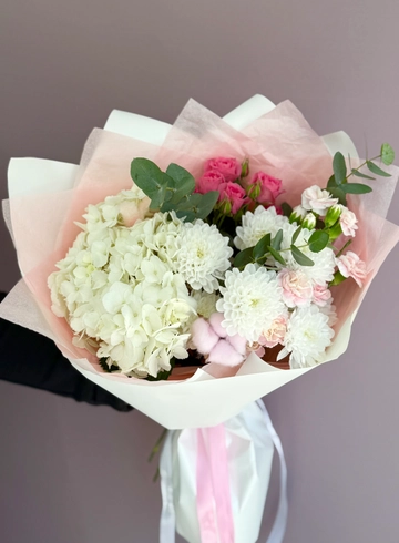 Букет с гортензией &laquo;Грация&raquo; от интернет-магазина цветов в 