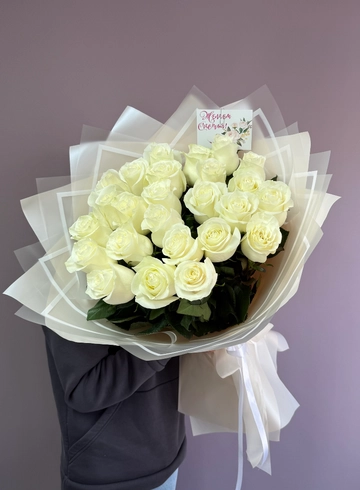 Белые розы для любимой  от интернет-магазина цветов в 