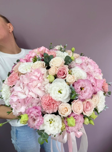 Композиция в шляпной коробке «Прованс» от интернет-магазина цветов в 