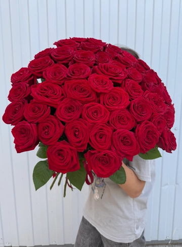 51 красная Роза Ред Наоми от интернет-магазина цветов в 