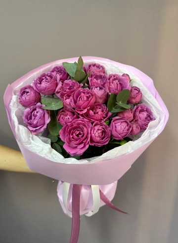 Букет пионовидные кустовые розы Misty Bubles  от интернет-магазина цветов в 