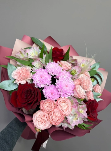 Букет из роз и альстромерий «Анжелика» от интернет-магазина цветов в 