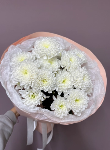 Букет из белых хризантем «Алтай» от интернет-магазина цветов в 