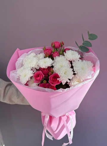 Букет с кустовыми розами и хризантемами «Анастасия»  от интернет-магазина цветов в 