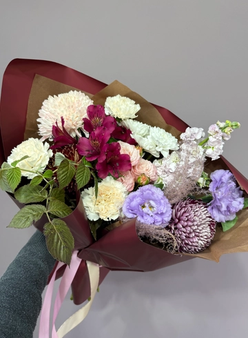 Букет с хризантемами «Осенняя пора» от интернет-магазина цветов в 