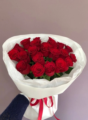 Букет из 21 розы 50см от интернет-магазина цветов в 