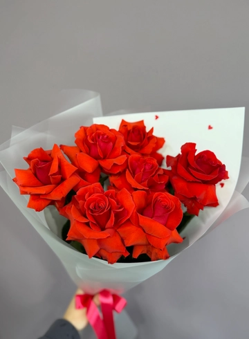 Французские розы &laquo;Алые лепестки&raquo; от интернет-магазина цветов в 